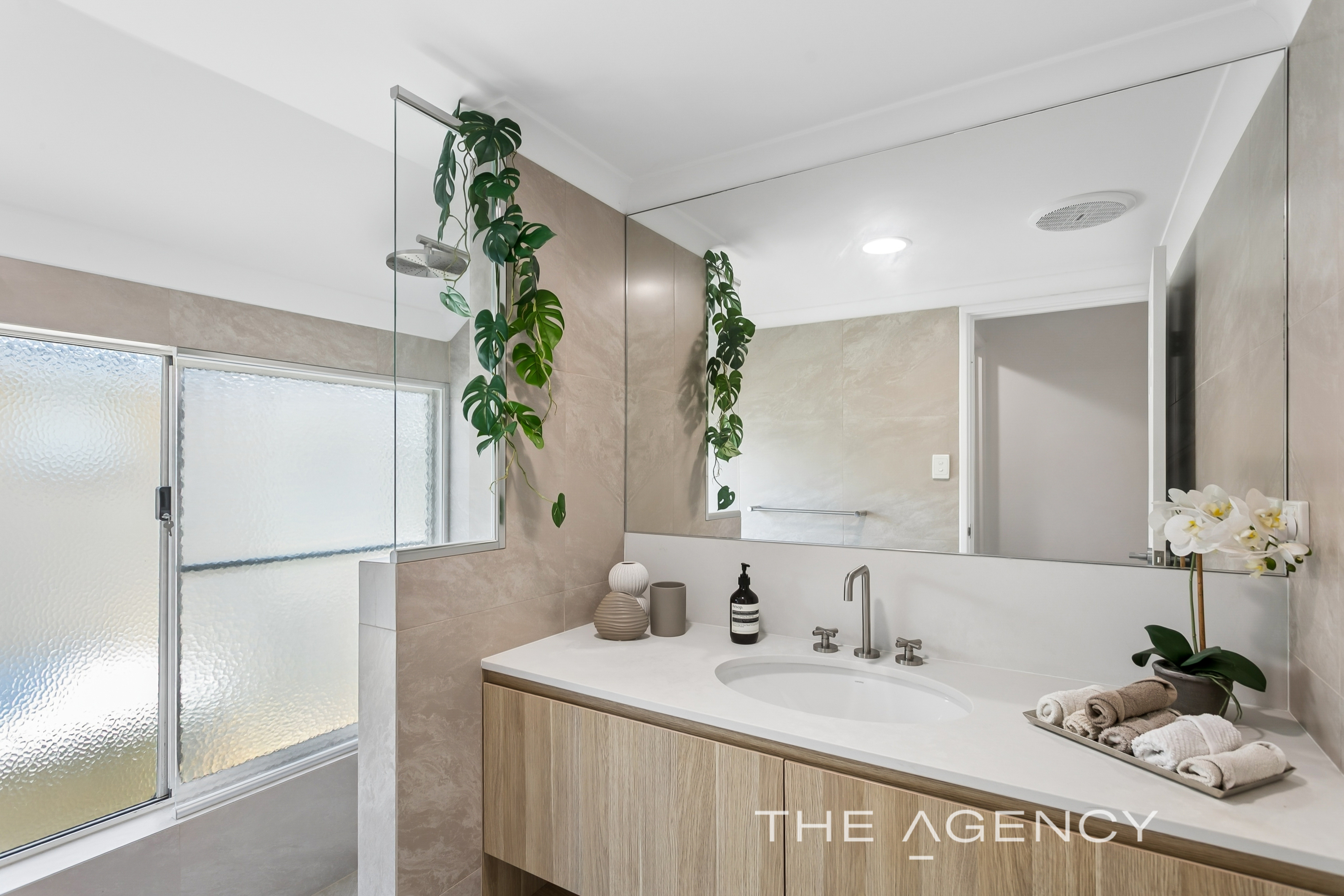 18 Swan St Mosman Park WA 6012