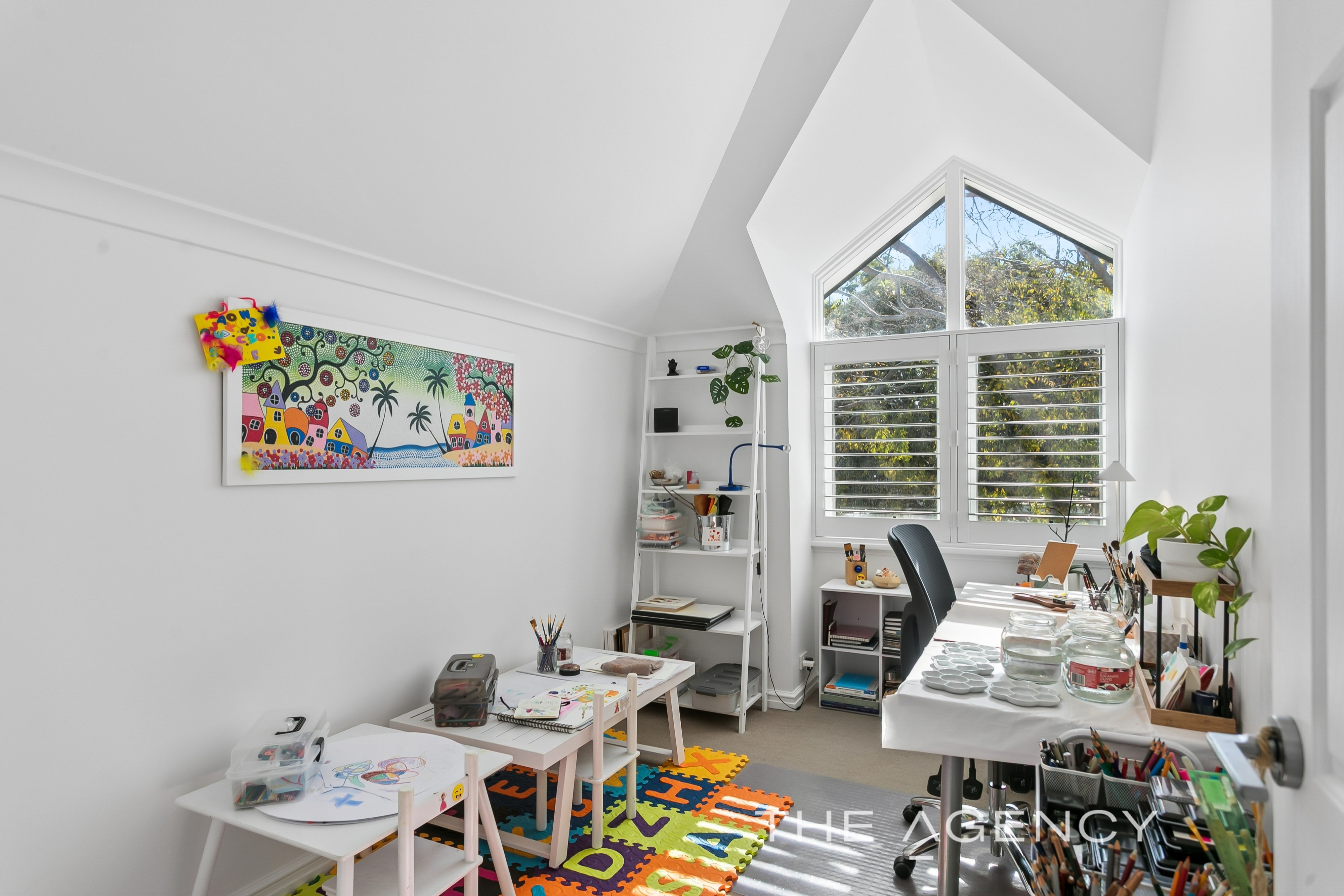18 Swan St Mosman Park WA 6012