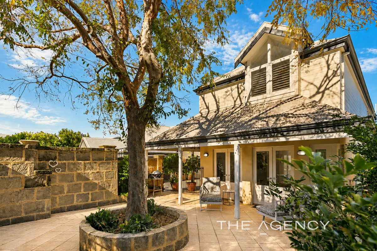18 Swan St Mosman Park WA 6012
