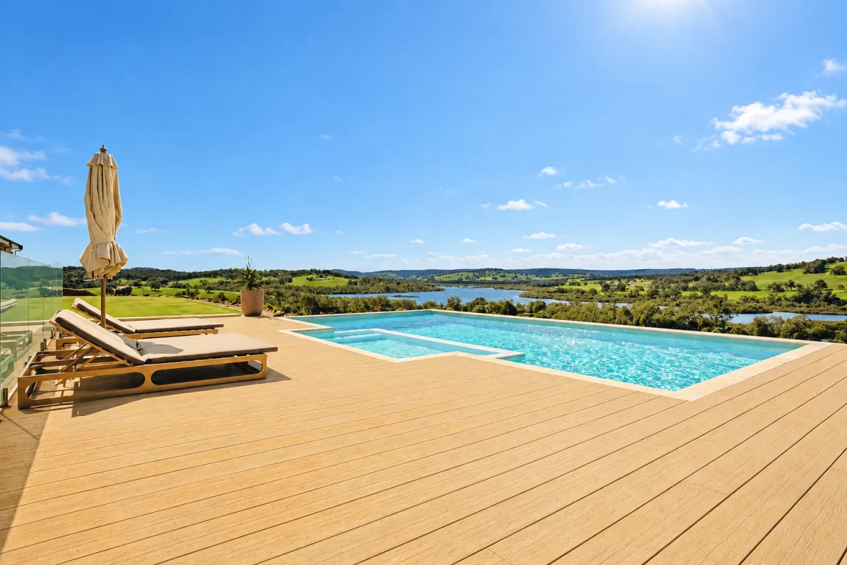 Infinity pool overlooking Lake Chittering