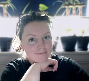 Klem, founder of the goof copywriter and author of the 52 Content Prompts for AI and Human Assistants Alieke