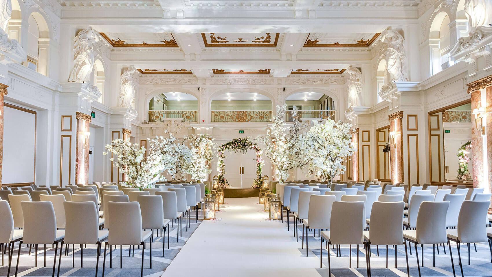 Elegant wedding reception at upscale venue