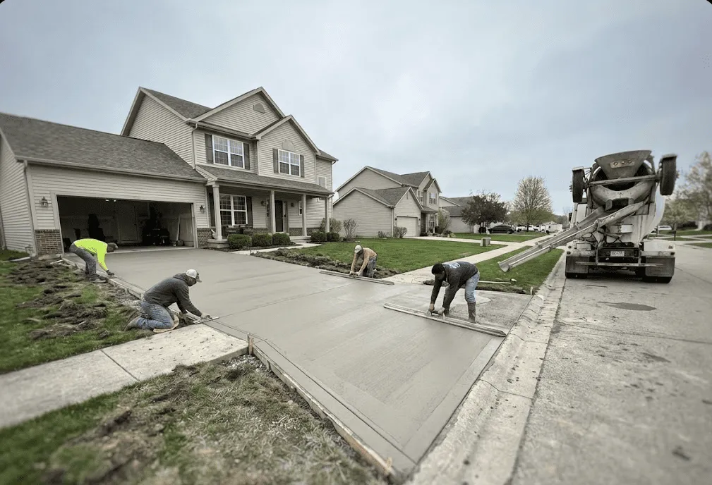 {{ custom_values.service_1 }} in {{custom_values.biz_area_1})