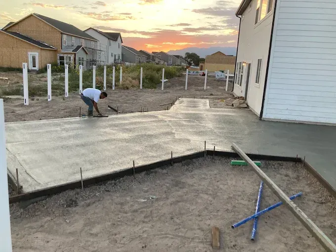 Concrete Landscaping & Excavating Roy