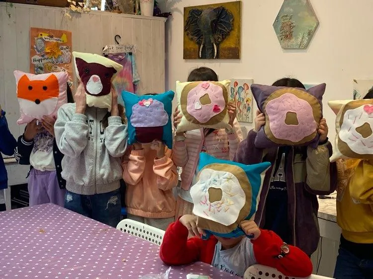 kids class, holiday clubs, holiday craft clubs, after-school clubs, after-school activities,private craft party, private craft workshop, craft parties, craft workshops, thames ditton, worcester park, t-shirt printing, craft my day