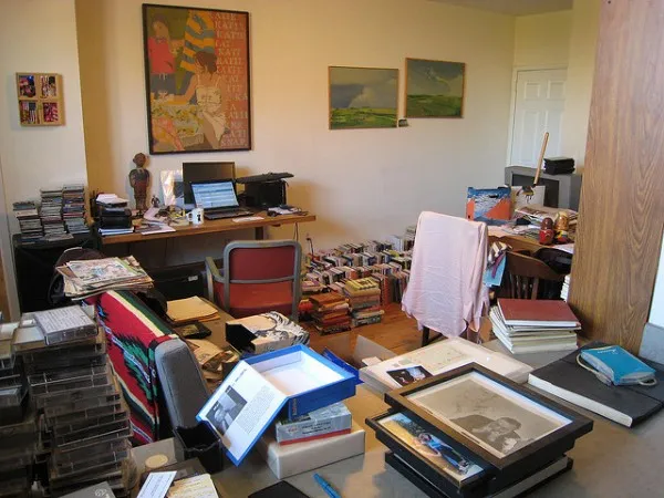Removing clutter is the first step towards creating a comfortable living space.