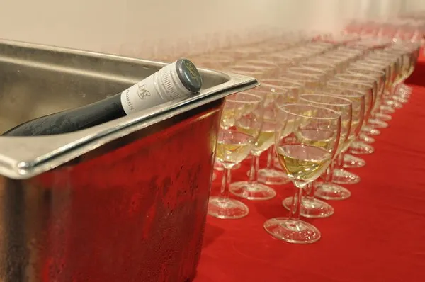 There are plenty of free wine tasting events in Dallas on a weekly basis.