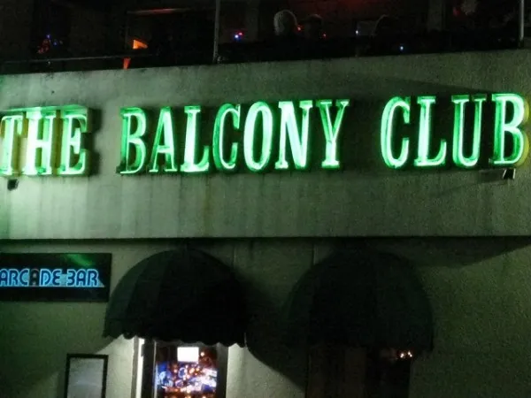Enjoy live jazz music this summer at the Balcony Club
