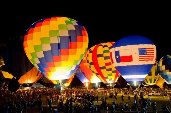 Have fun at the Great Texas Balloon Race during summer