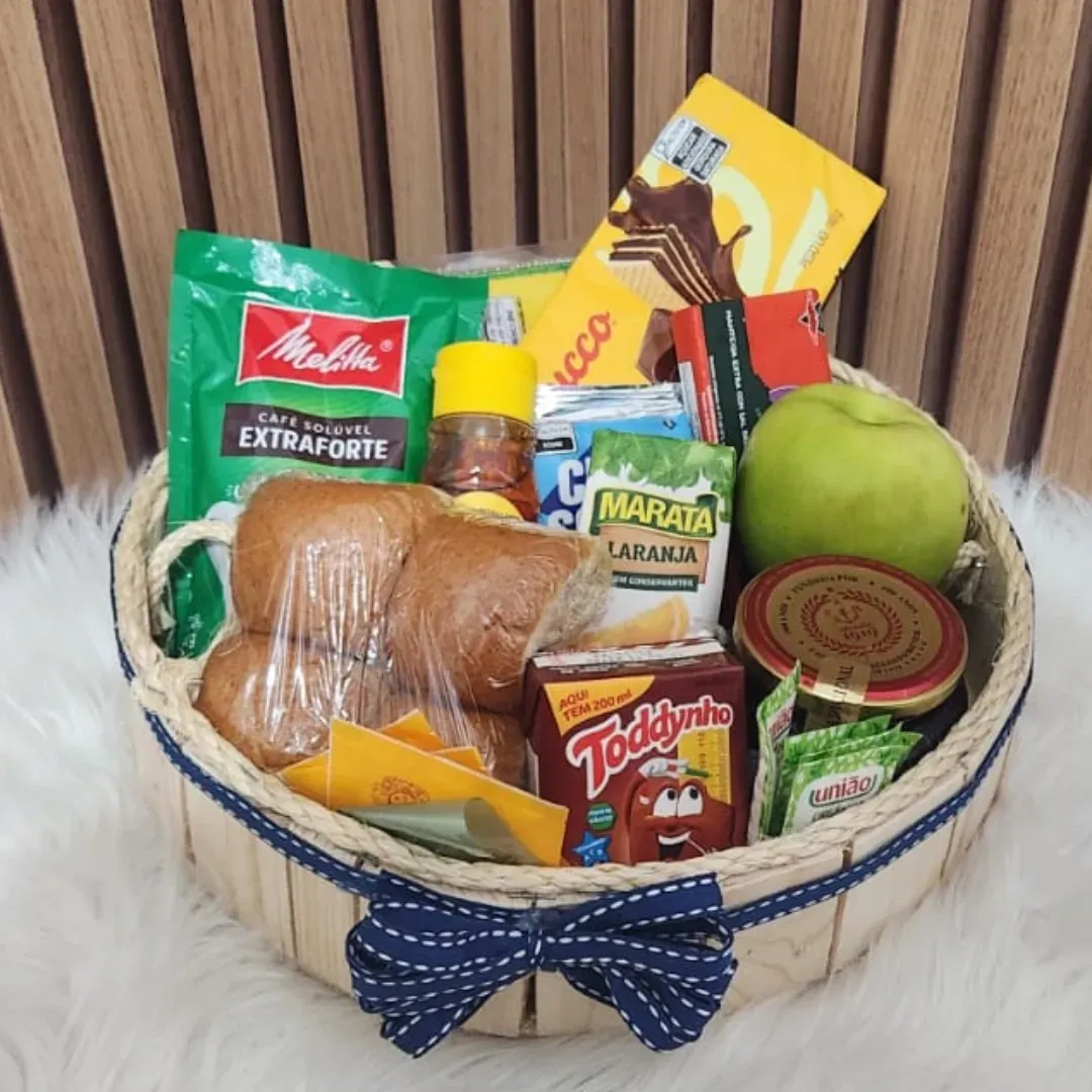 red and white rose bouquet