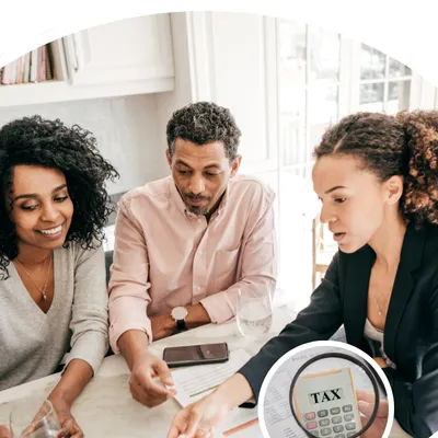 Tax Accountant consulting client at The Express Tax office in Chicago