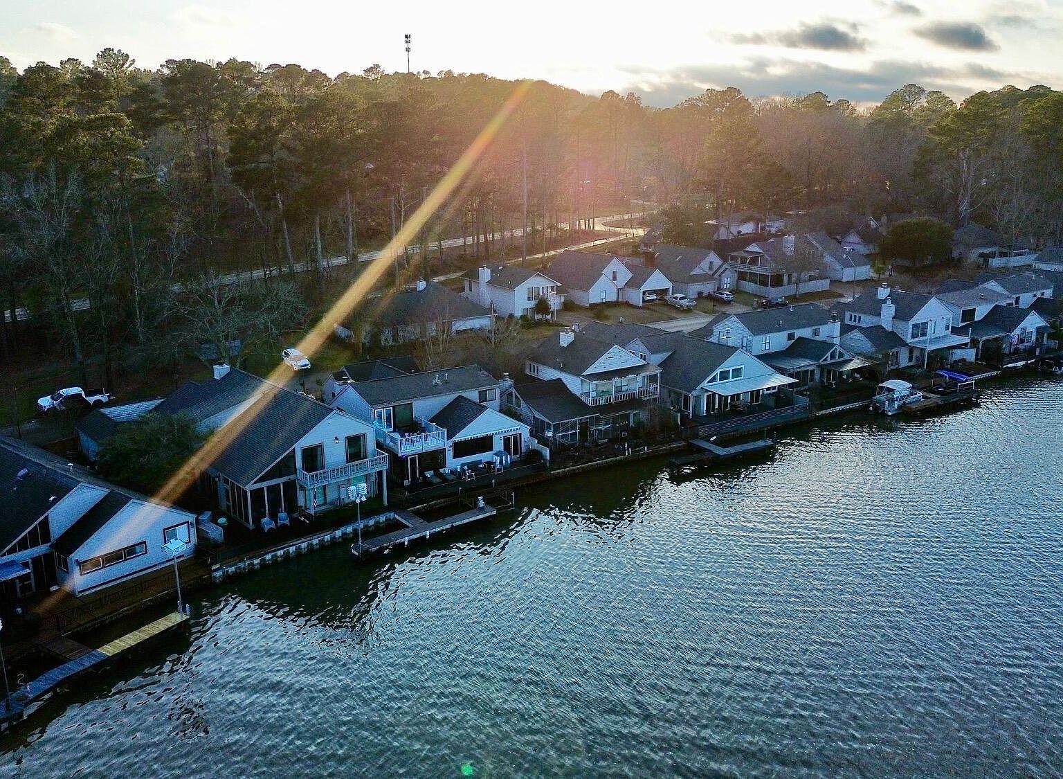 Waterfront Living on Lake Conroe: What Buyers Need to Know