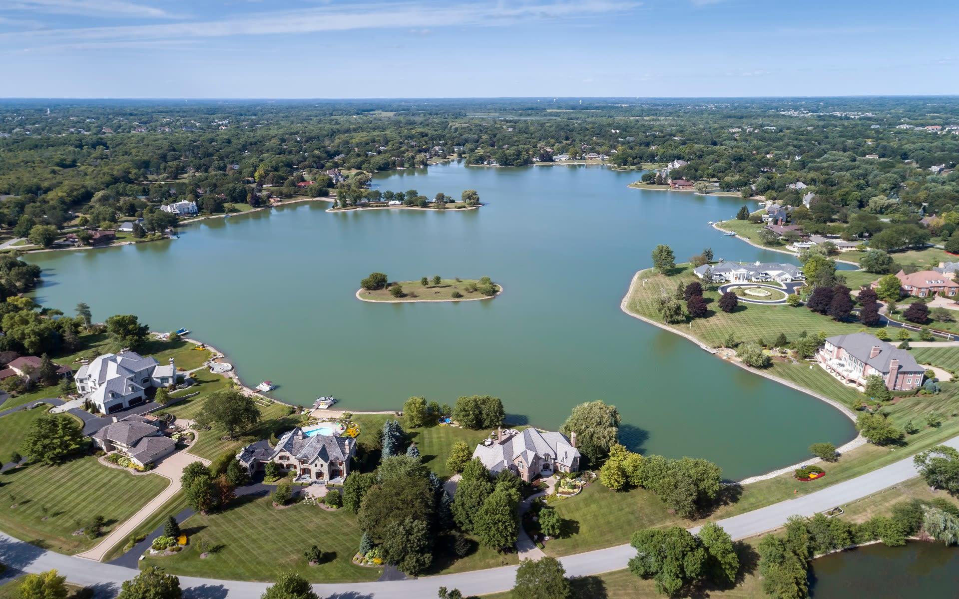 Bentwater vs Grand Harbor: Which Lake Conroe Community Is Better?