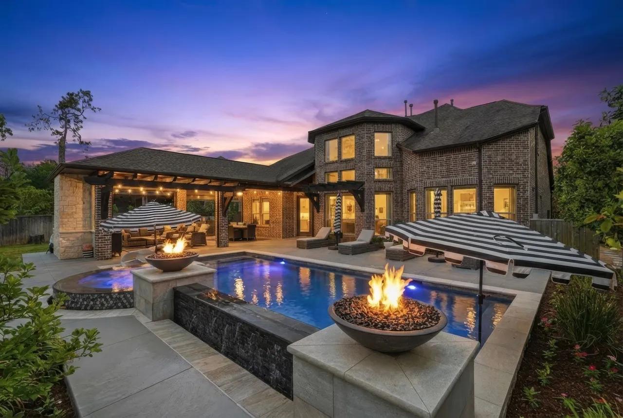 The Woodlands Homes With Outdoor Kitchens: Why Buyers Love Them