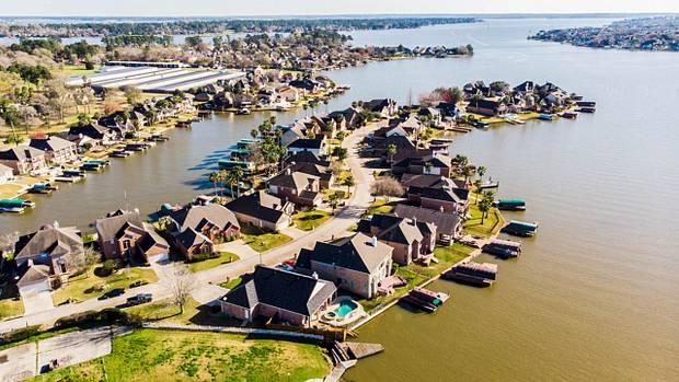 Is Lake Conroe the Right Place for You? (2026 Buyer's Guide)