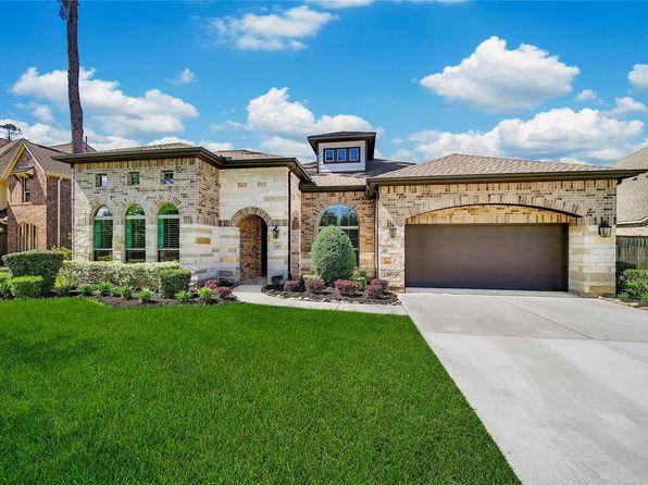 Downsizing Near Lake Conroe: A Complete Guide (2026)