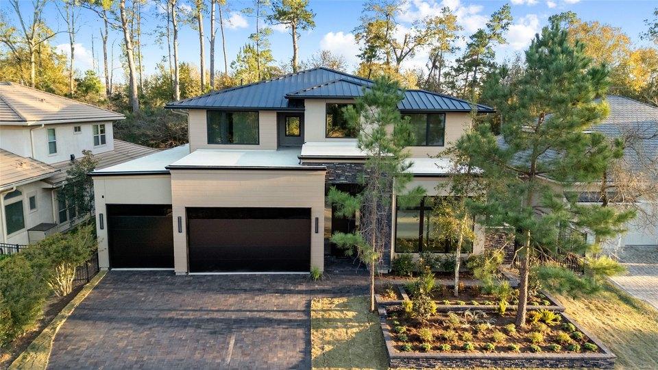 New Construction vs. Resale Homes in The Woodlands: Which Should You Buy?