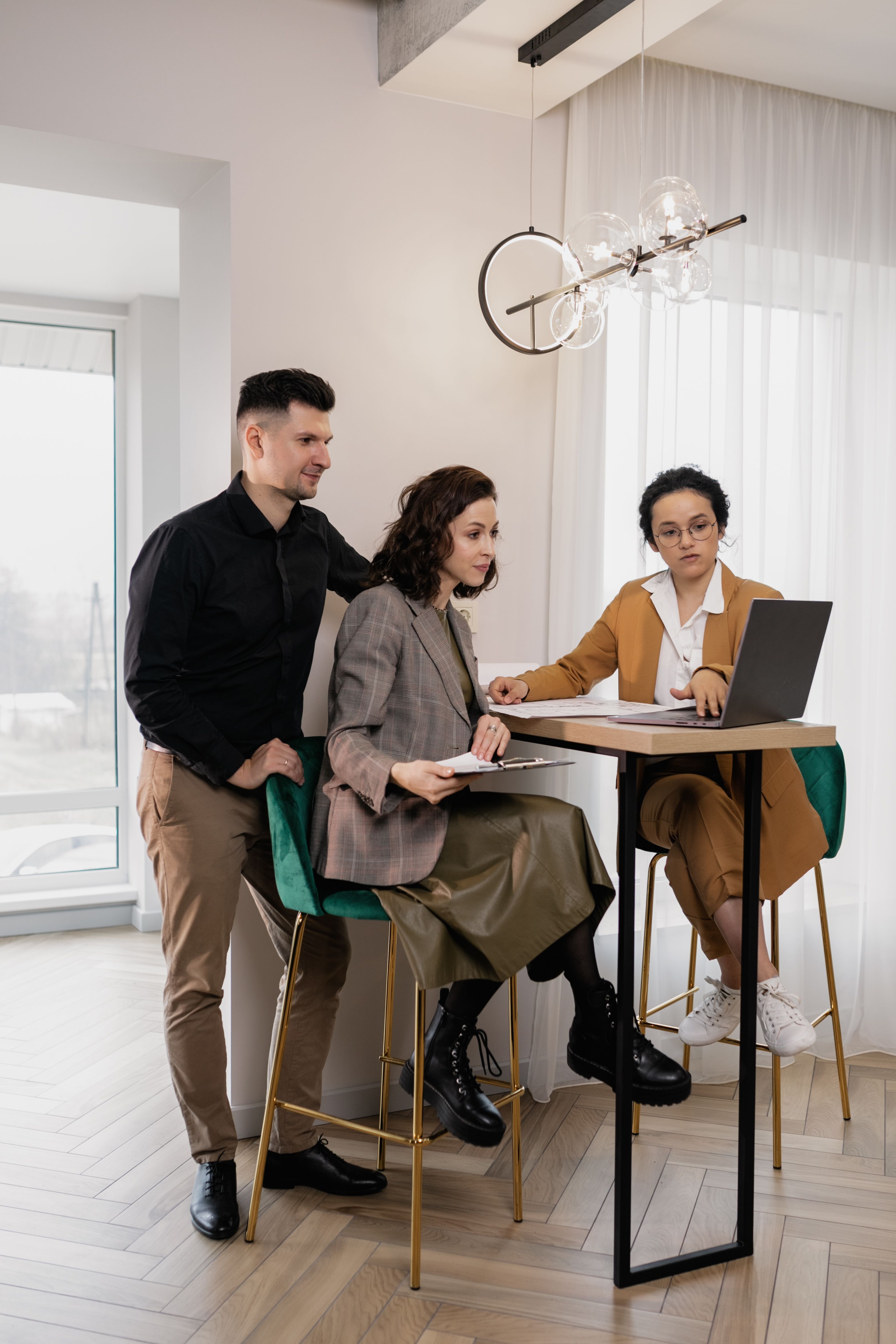 Should You Buy First or Sell First in Spring? Pros, Cons, and Smart Strategies