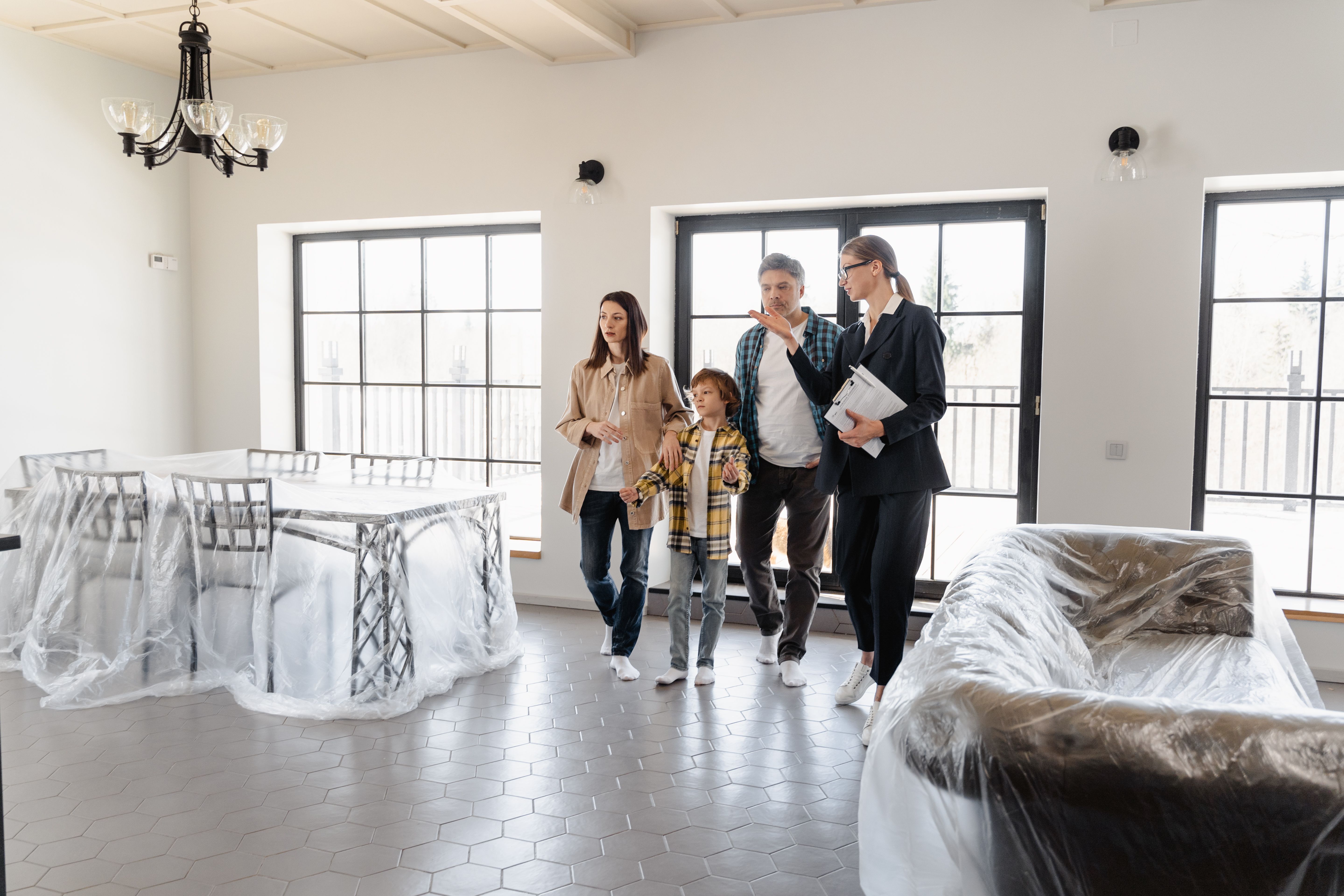 How to Move Up to a Larger Home in The Woodlands Without Making Costly Mistakes