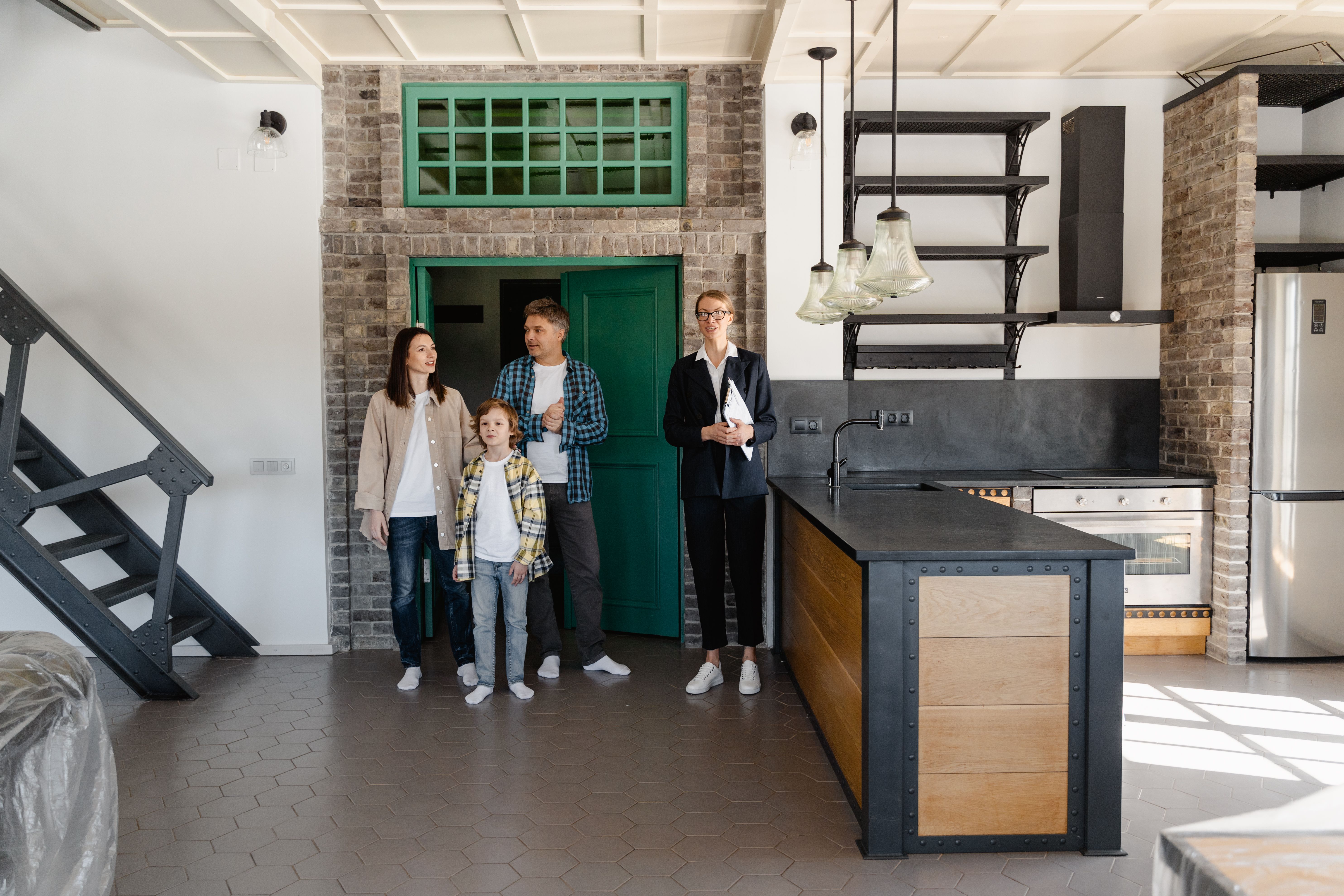 How to Move Up to a Larger Home in Woodforest Without Making Costly Mistakes