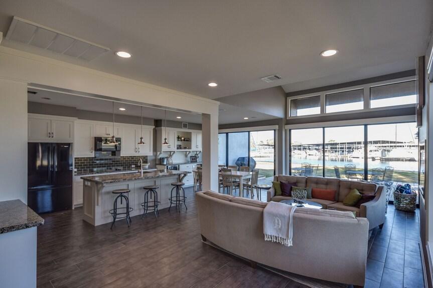 Your Luxury Relocation Checklist for Moving to Lake Conroe