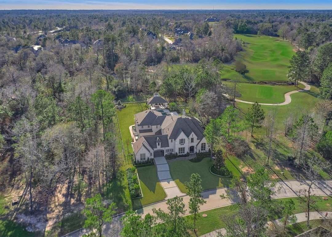 Golf-Course View or More Privacy? The Woodforest Trade-Off Buyers Should Understand