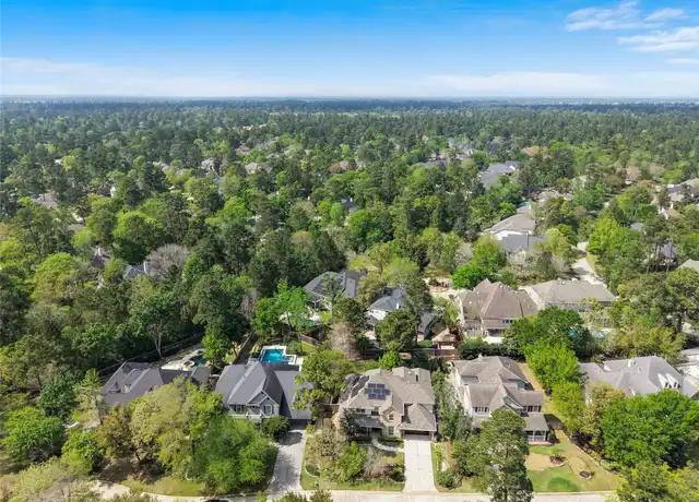 Moving to The Woodlands? Don't Assume You Have to Buy a House Immediately