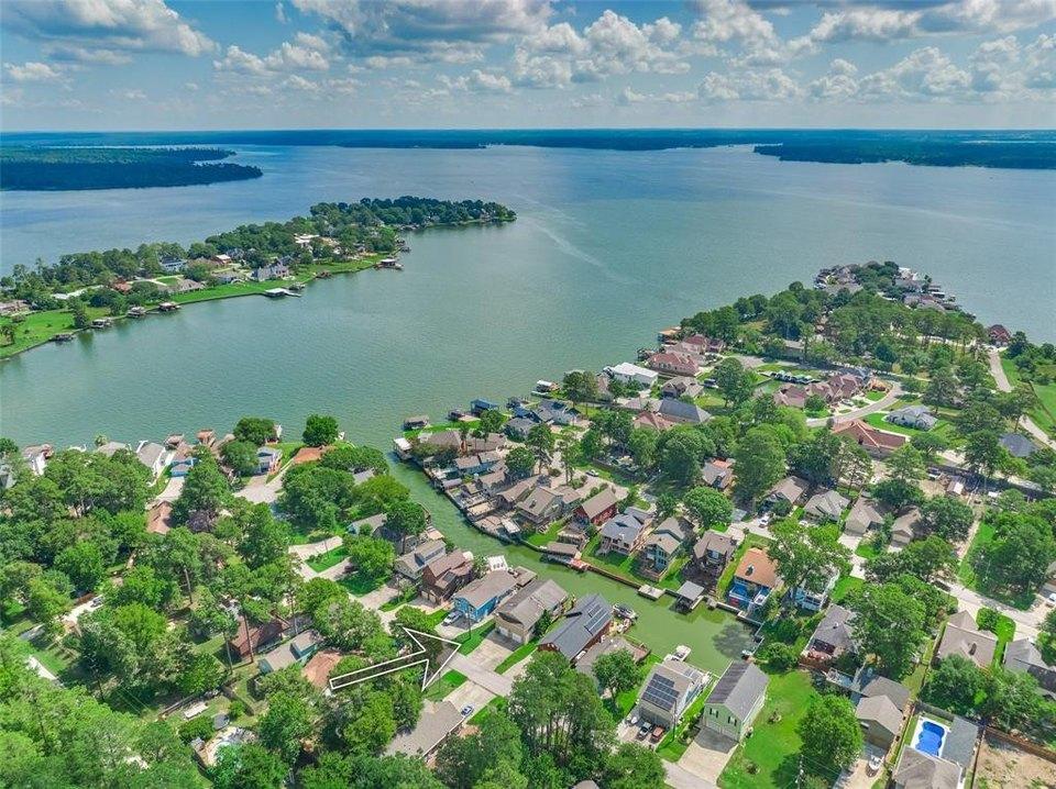 Moving to Lake Conroe? Choosing the Lake Is Easy. Choosing Where Around It to Live Is Harder.
