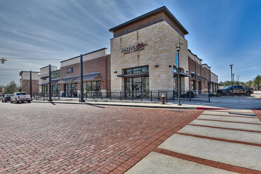 Moving to Woodforest? Here’s What You Can Do Inside the Community—and What Still Takes a Drive