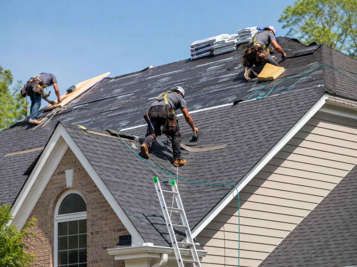Florida 25 percent roof rule infographic for Brevard County homeowners showing a highlighted roof damage area and explaining when roof repair may be possible instead of full replacement.