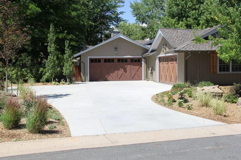 Richland Concrete builds and installs Driveways
