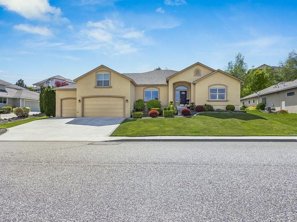 Richland Concrete builds and installs Driveways