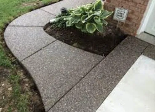 Concrete Sidewalk & Walkway