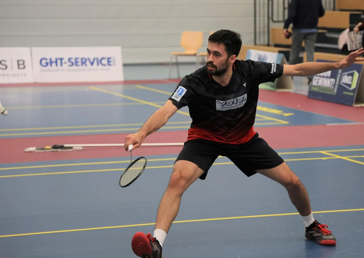 Badminton Elbow and Wrist Pain: Early Signs to Catch