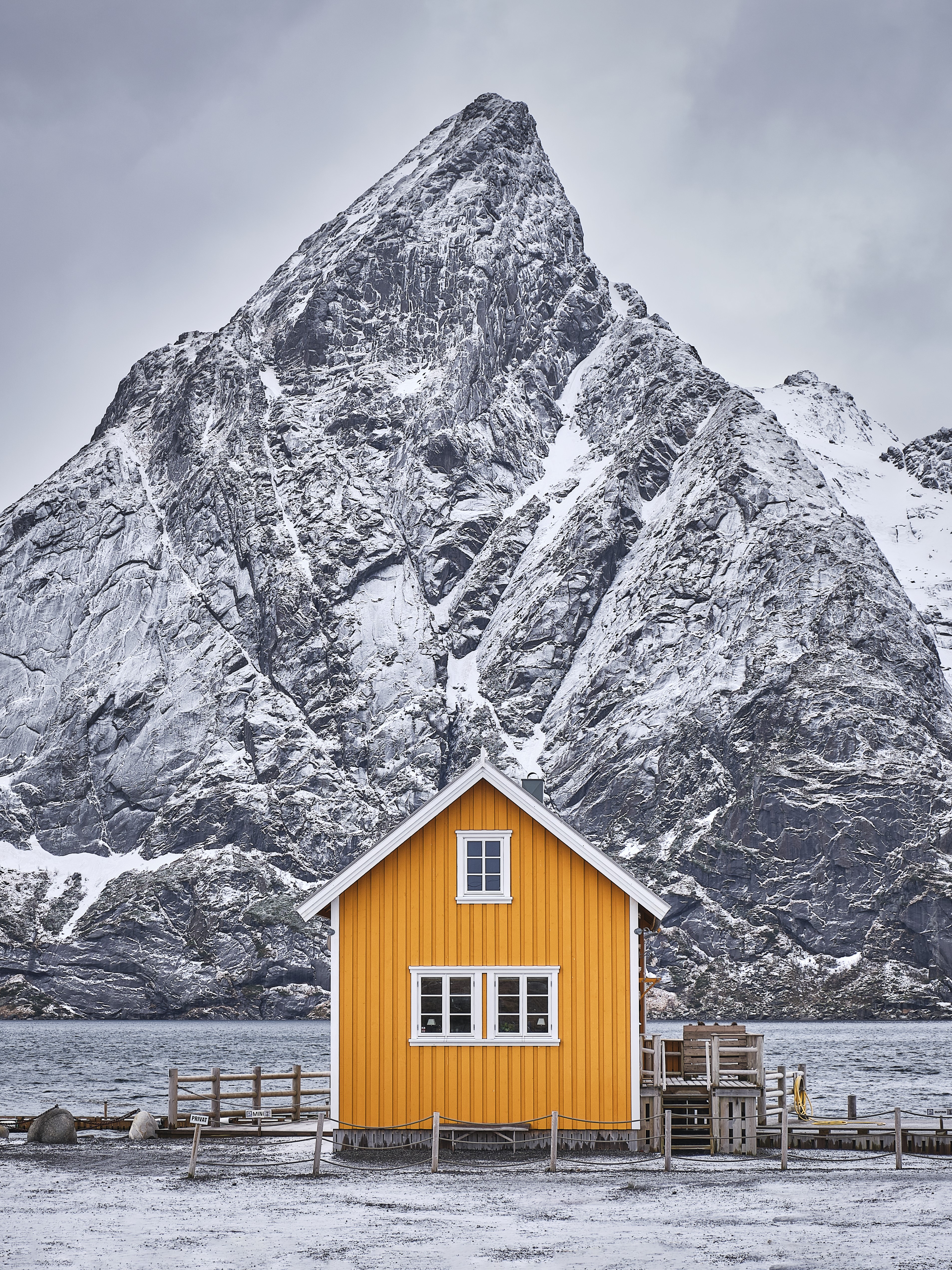Quiet workspace for landscape photography editing