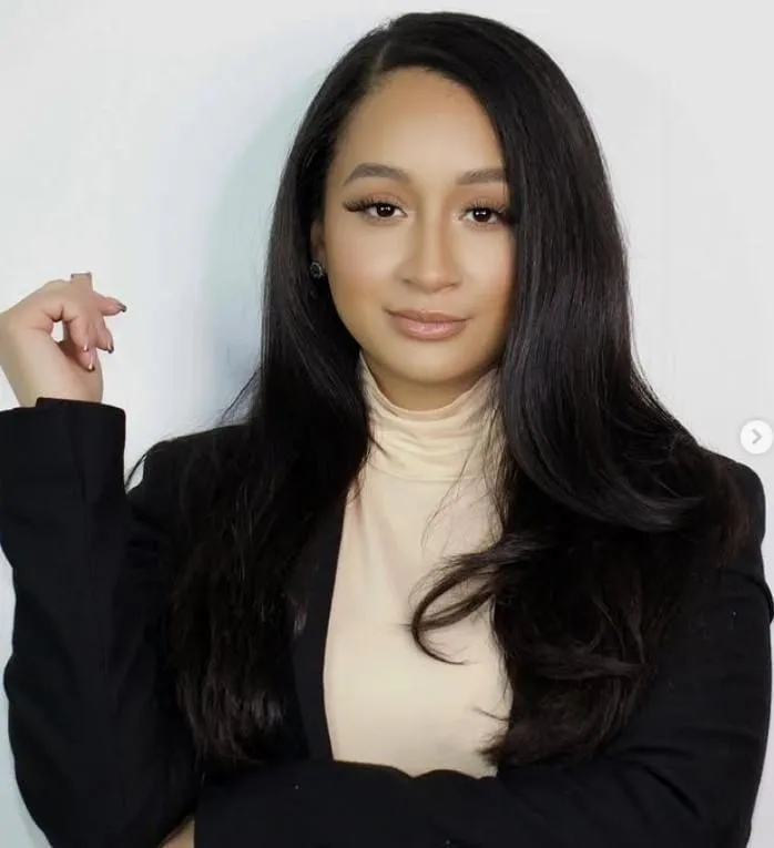 Certified Connecticut lash instructor teaching online lash license course