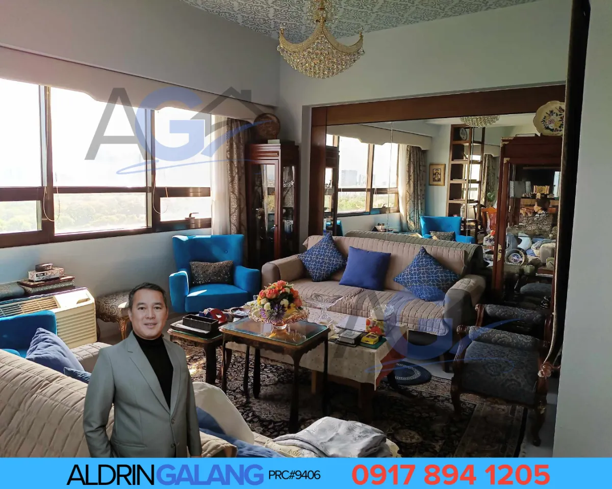 Semi-Furnished 2BR Unit at The Icon Residences BGC FOR SALE