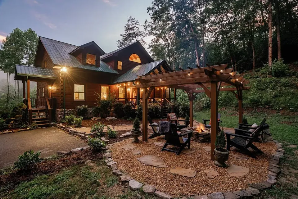 Dreamcatcher Lodge at Bon Voyage Vacation Homes