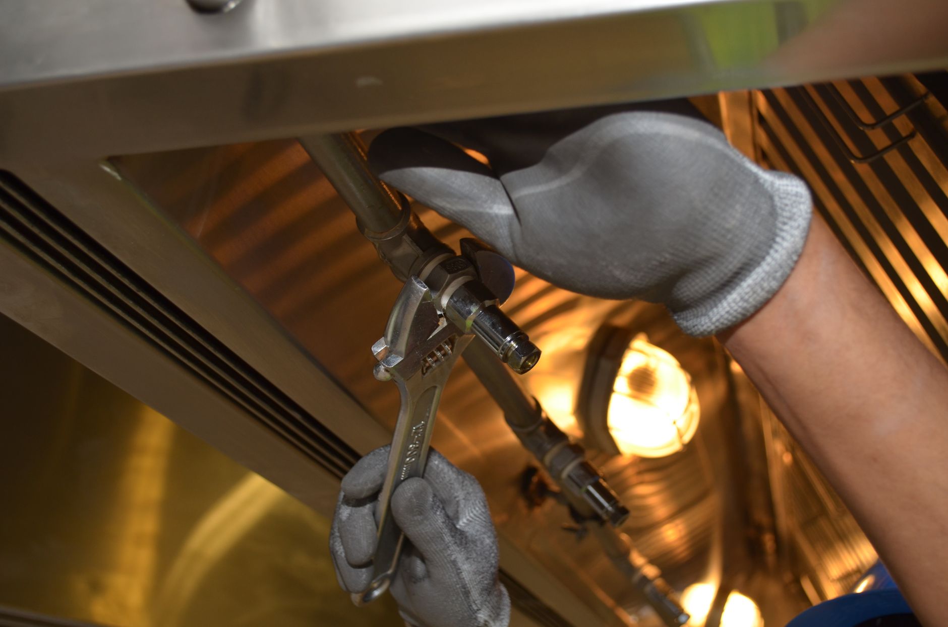 Technician checking a gas meter and outdoor line