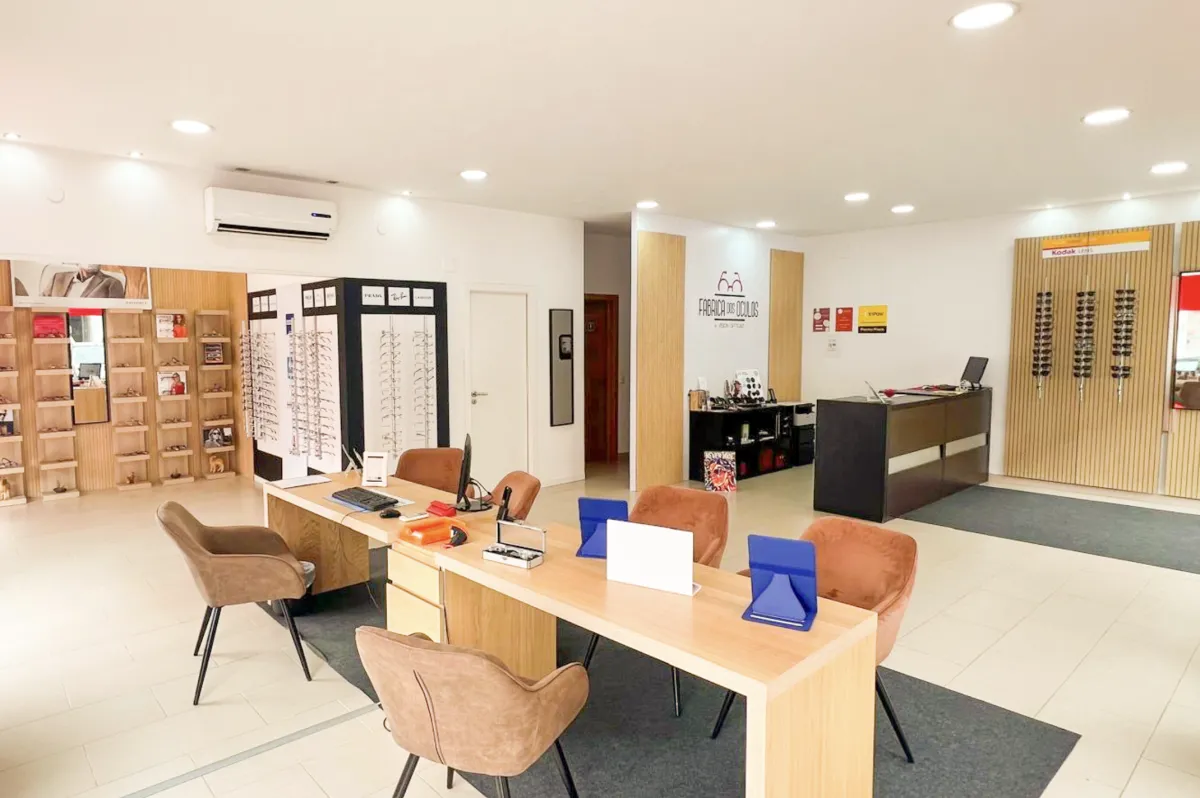 Ótica Fábrica dos Óculos de Cruz de Pau & Amora