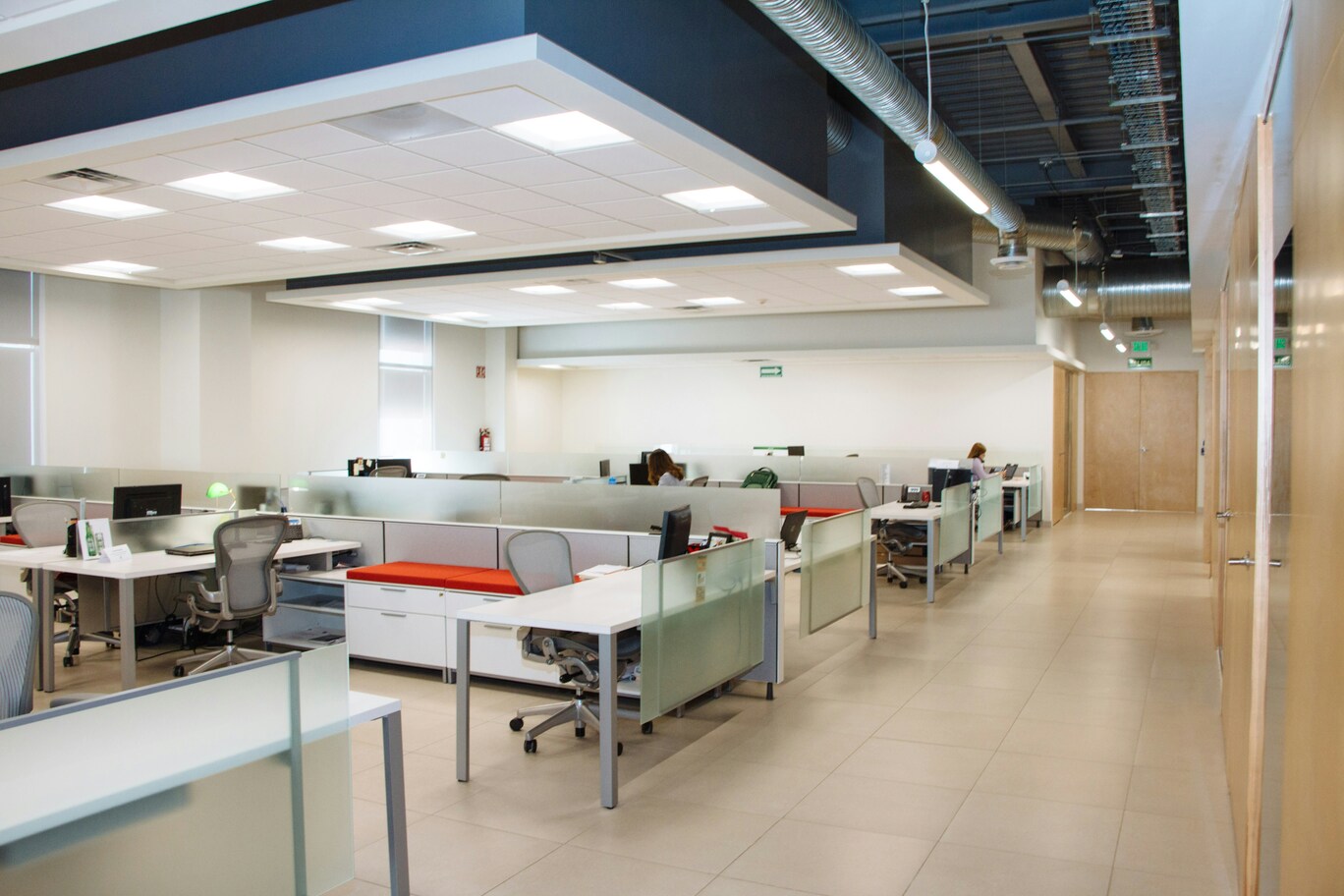 Commercial Cleaning