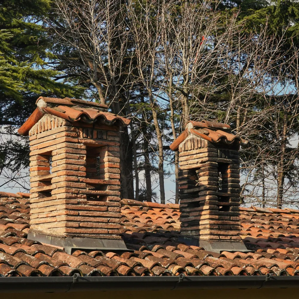 Kémény javítás Budapest – repedt kémény szakszerű javítása a Kormos Fiúk csapatával