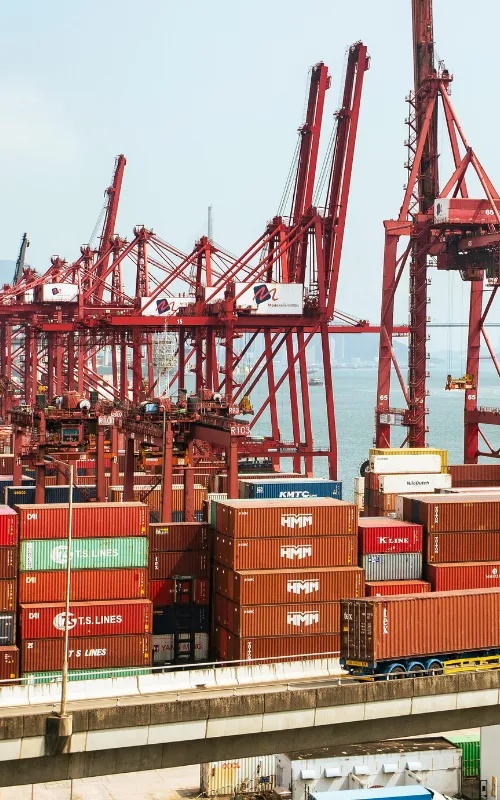 Eurobusmini nemzetközi fuvarozó furgon