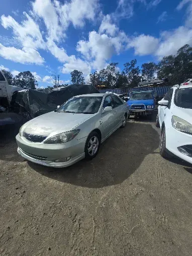 accident damaged car bought by Brisbane car wreckers