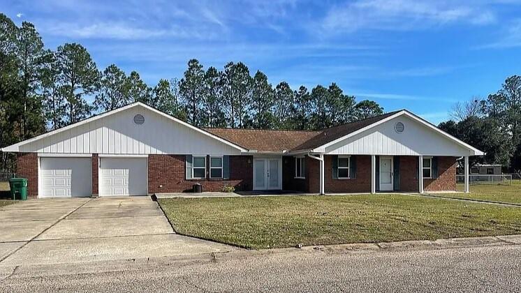 122 Espana Park Dr, Waveland, MS 39576