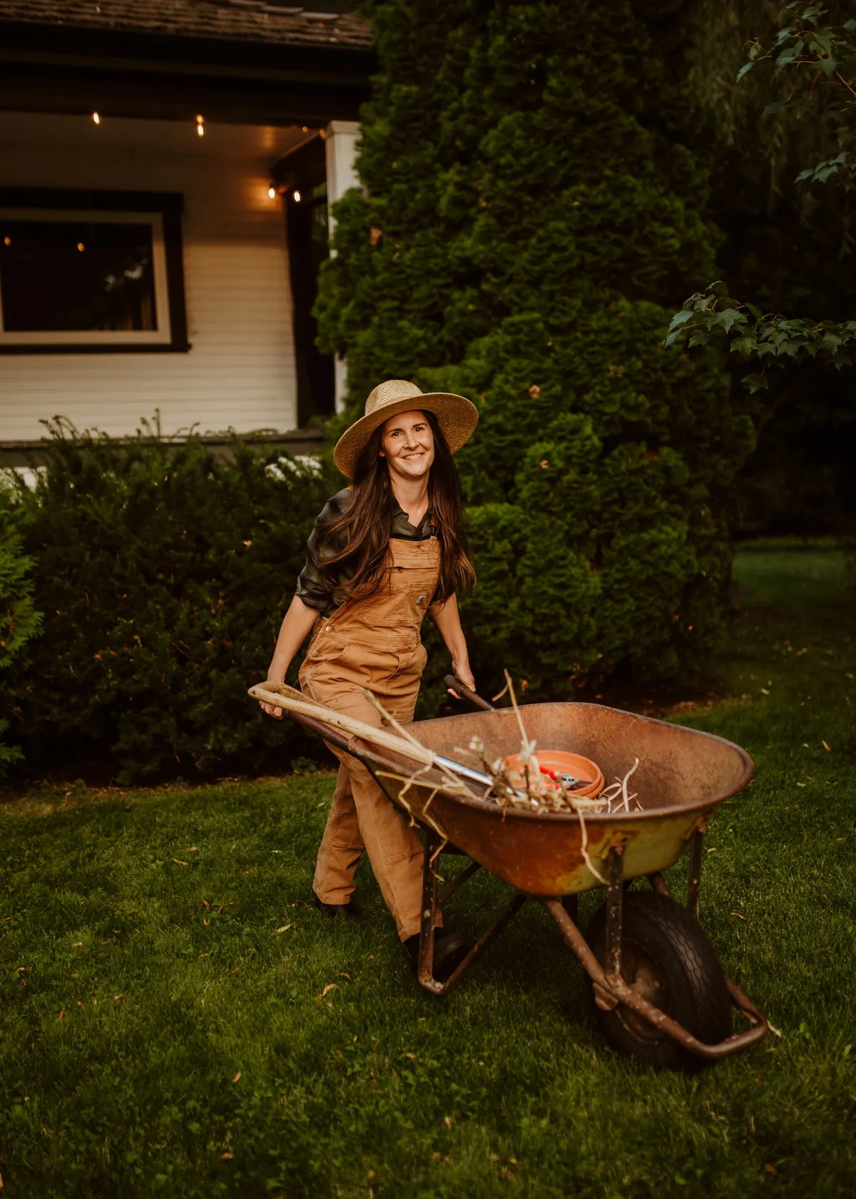 Downsizing in Retirement: What to Keep, What to Sell, and What to Ask First