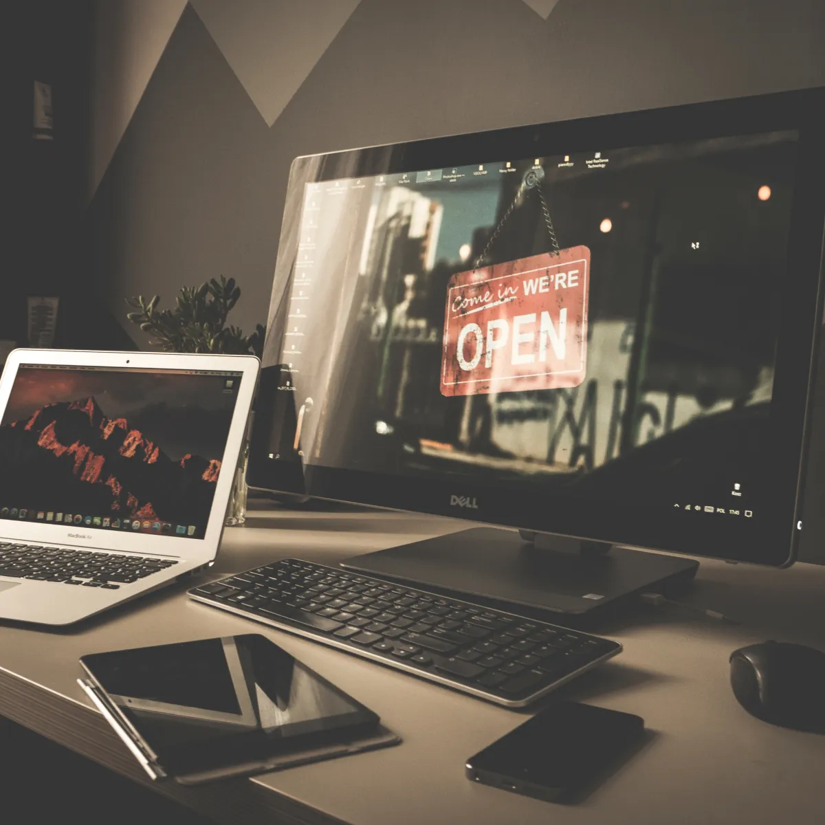 Breathe neon signage