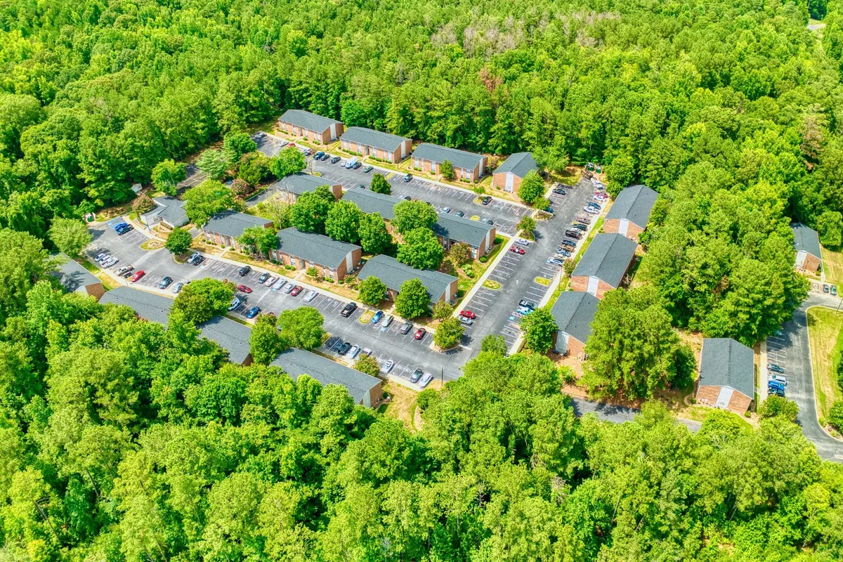 Aerial view of Timber Pointe Apartments in Macon, Georgia