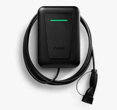 Borne de recharge fixe Hager Witty, 3,7 à 22 kW pour voiture électrique, installée sur le canton de Vaud