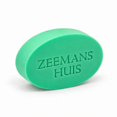 Groen ovaal zeepje met de gepersonaliseerde opdruk ZEEMANS HUIS.